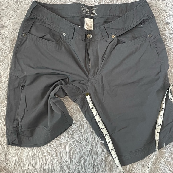 Mountain Hardwear Women's Gray and Tan Shorts - Lot of 2 - Picture 11 of 11
